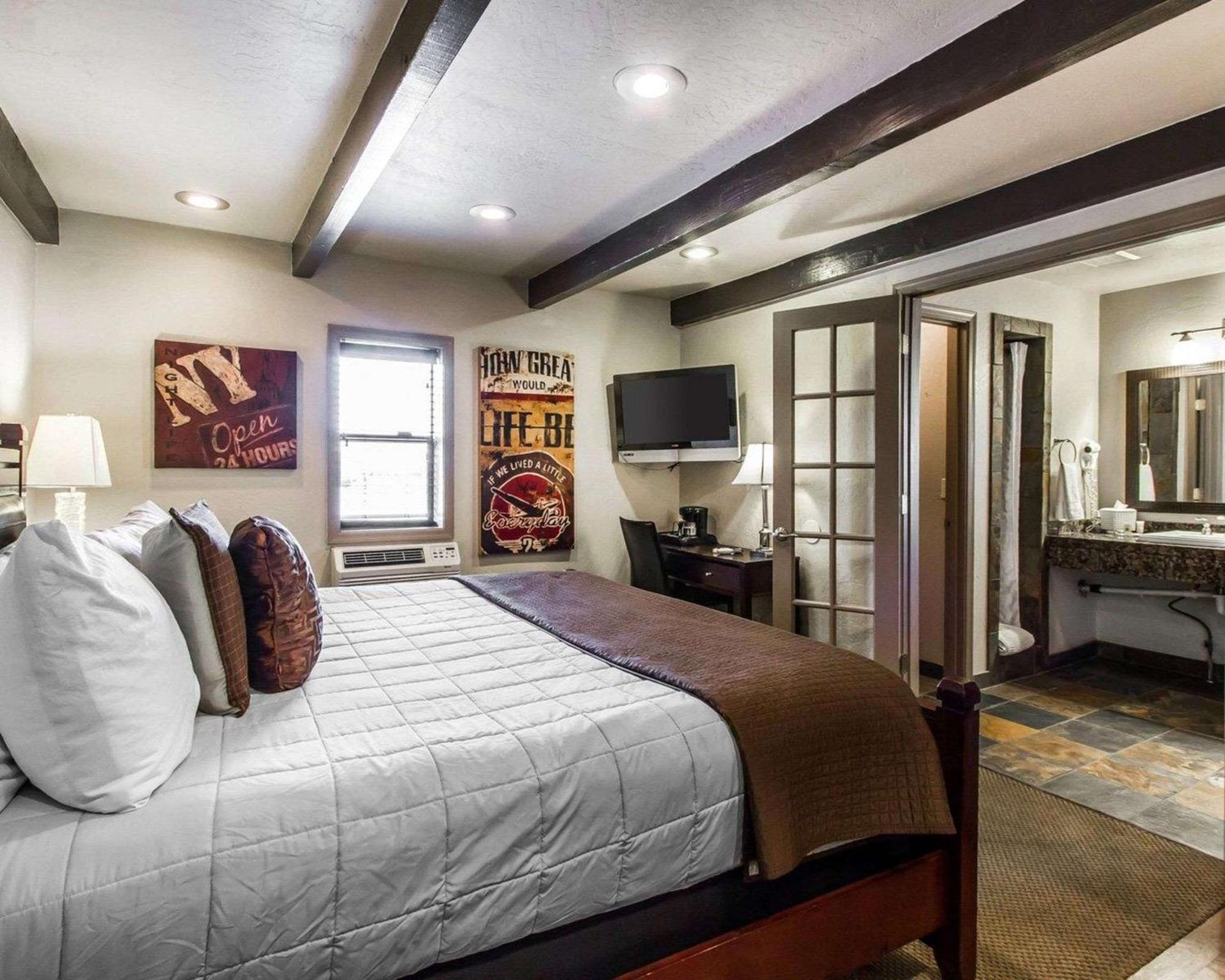 Rodeway Inn & Suites Williams Downtowner-Rte 66 Экстерьер фото